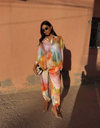 Never Fully Dressed Camicia con mantella astratta sfumata in coordinato-Multicolore