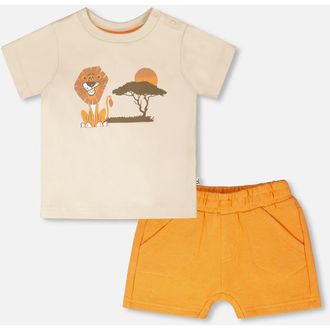 Deux par Deux Organic Cotton Lion and Savanna Short Sleeve T-Shirt and Short Set in Beige And Orange at Nordstrom, Size 12M