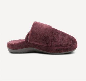 Aetrex Womens Mandy Slippers In Wine
