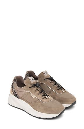 Nero Giardini Bungee Leather Sneaker in Taupe at Nordstrom, Size 36