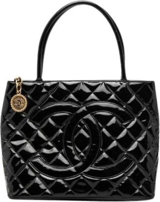 Chanel Pre-owned Handbags, female, Black, Size: ONE SIZE Pre-owned Matelasse Coco Mark Patent Tote Bag