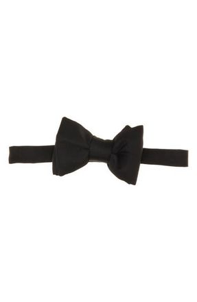 Tom Ford Pre-Tied Silk Twill Bow Tie in Lb999 Black at Nordstrom
