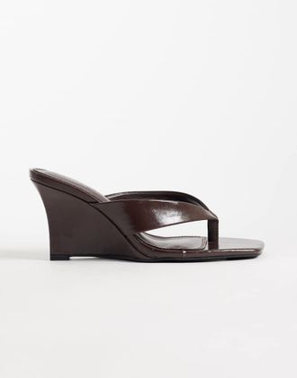 Simmi London Simmi London - Senia - Sandali infradito con zeppa color cioccolato in vernice-Marrone