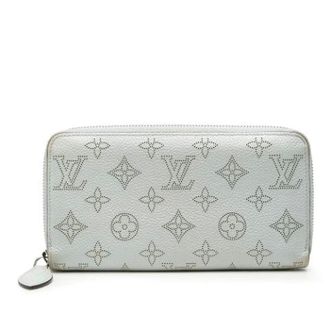 Louis Vuitton Pre-owned Wallets, female, Gray, Size: ONE SIZE Pre-owned Monogram Mahina Zip-Around Wallet