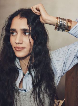 Simons Womens Wide accordion-like bracelet