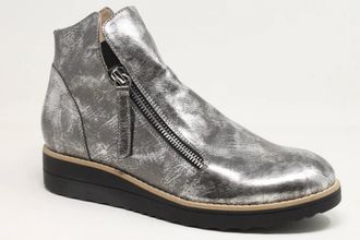 Django & Juliette Womens Smudge Leather Sneakers In Metallic Black