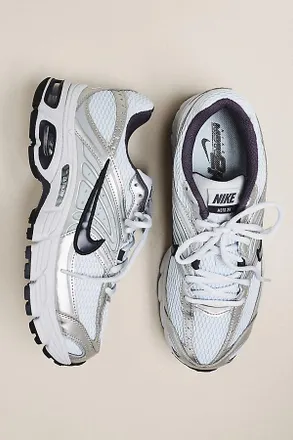 Nike Air Max Moto 2K Sneakers