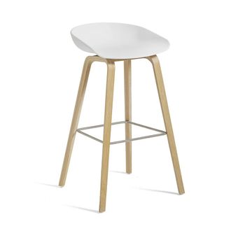 HAY About A Stool AAS 32 H 65 cm, Eiche lackiert / Edelstahl / white 2.0 (Kunststoffgleiter)