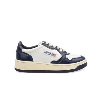Autry Medalist Low - female - Autry - Sneakers - White - 4 UK - Shoes