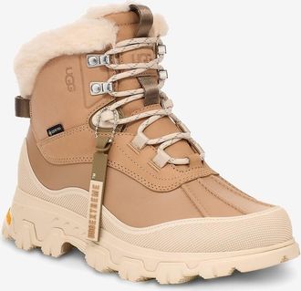UGG Gefütterte Schnürstiefeletten aus Leder Adirondack Meridian
