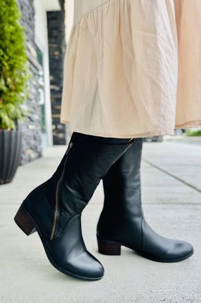 Bueno Womens Camille Mid-Calf Boot In Black