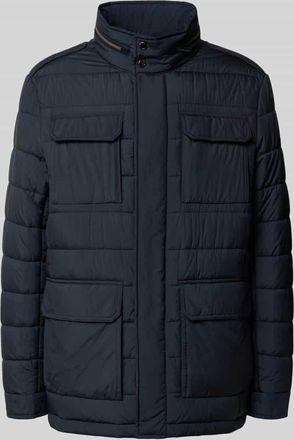 Bugatti Steppjacke mit Stehkragen und Pattentaschen in Marine, Größe 28