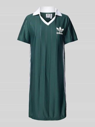 adidas Originals Knielanges Kleid mit Umlegekragen und V-Ausschnitt in Dunkelgruen Melange, Gr&ouml;&szlig;e XS