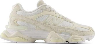 New Balance Unisex 9060R en Beige/Blanco, Gamuza/Malla, Talla 37.5