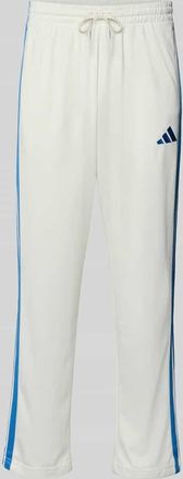 adidas Straight Fit Sweatpants mit Logo-Stitching in Offwhite, Gr&ouml;&szlig;e XXL