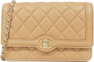 Chanel Beige Leather Chain/Shoulder Wallet (Pre-Owned)