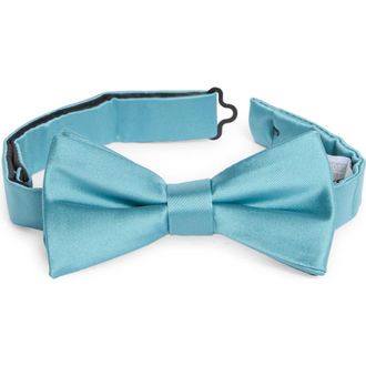 Nordstrom Rack Satin Solid Bow Tie in Teal at Nordstrom Rack