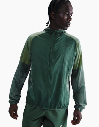 Nike Mens Trail Hooded Solid Patterned Running Jacket - Green - Size: 42/Regular
