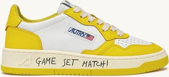 Autry SNEAKERS MEDALIST LOW IN PELLE BIANCA E SLICKER CON LETTERING