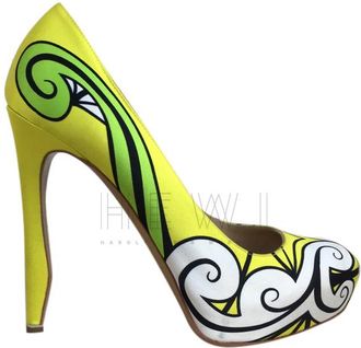 Nicholas Kirkwood satin yellow printed pumps Size 37