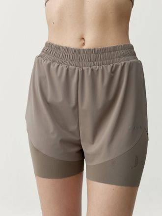 Born Living Yoga Short Bikila Taupe
