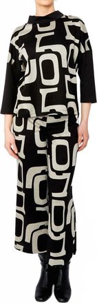 Frank Lyman Design Graphic Print Pullover In Black/beige