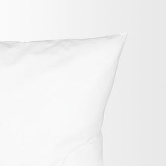 Mercana 18 x 18 Non-Allergen Pillow insert in White at Nordstrom, Size 20X20