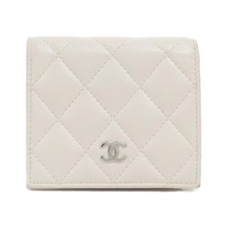 Chanel White Grained Calfskin Long Wallet (Bi-Fold) (Pre-Owned)