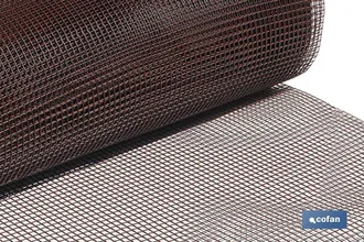 cofan Malla Plast. Cuadrada Jardin 10mm Marron 1x25m, Rollo De Malla En Pvc En Color Marr&oacute;n, El Tama&ntilde;o O Dimensi&oacute;n Del Cuadrado Es De 10 Mm De Lado. Se Vend