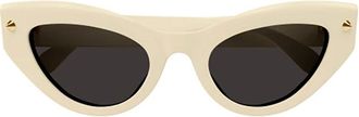 Alexander McQueen Am 0407S Cat Eye Zonnebrillen - Dames - Zonnebrillen - Wit - 52 MM - Accessoires
