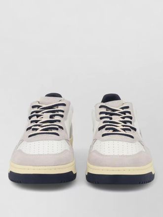 Autry medalist low sneaker contrast sole perforated