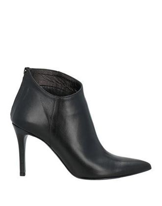 Twiggy Ankle boots