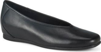 BareTraps Ryalie Faux Leather Flat in Black Smooth at Nordstrom, Size 9.5