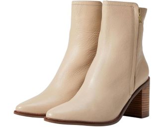 Seychelles Desirable Boot In Off White