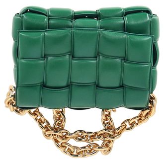 Bottega Veneta Bottega Veneta Gevoerde Cassette Schoudertas in Groene Leer