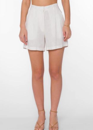 Velvet Heart Kaia Pleated Front Shorts In White