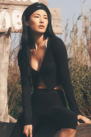 Alo | Ribbed Cropped Whisper Cardigan Top in Black, Size: Medium