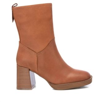 Xti Carmela Collection Leather Booties In Camel