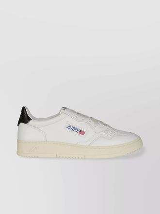 Autry low top medalist sneakers