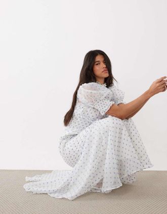 Sister Jane Sister Jane - Vestito lungo arricciato in chiffon blu a pois con volant e maniche a sbuffo-Bianco