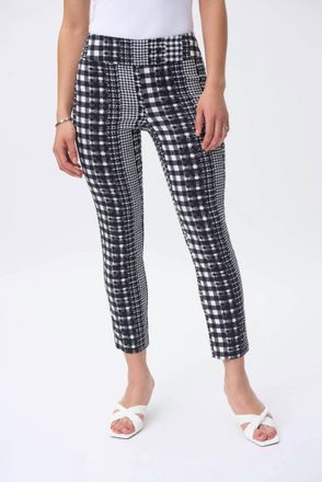 Joseph Ribkoff Pull On Cropped Pants In Vanilla/black