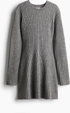 H&M Geripptes Strickkleid - Grau