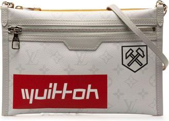 Louis Vuitton 2019 Monogram Antartica Double Flat Messenger crossbody bag - women - Canvas - One Size - Grey