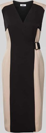 DKNY Knielanges Kleid in Wickel-Optik in Ecru, Gr&ouml;&szlig;e 34