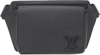 Louis Vuitton Black Leather Shoulder Bag (Pre-Owned)