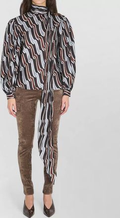 Gucci silk twill shirt ribbon print scarf