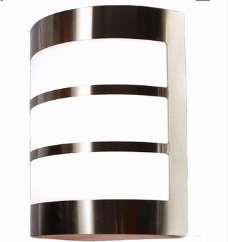 Trade Shop Trade Shop Traesio - Trade Shop - Applique Da Esterno In Acciaio A Fasce Attacco E27 Lampada Da Parete Ip44 S250-a