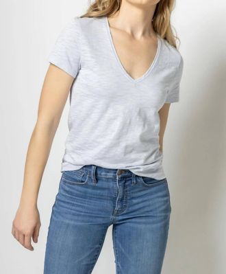 Lilla P V-Neck Short Sleeve Back Seam Tee In Iceberg