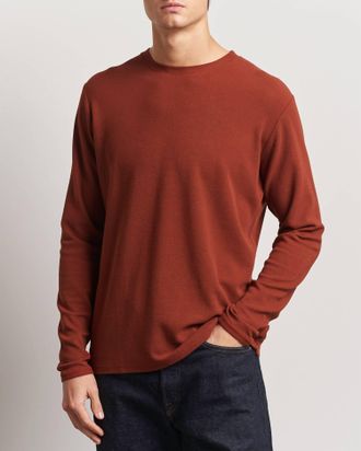 Nn.07 Clive Waffle Knit Tee In Red Brown