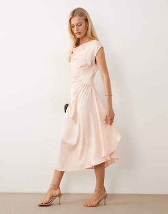 Vero Moda Vestito lungo senza maniche rosa cipria con scollo ad anello e dettaglio arricciato